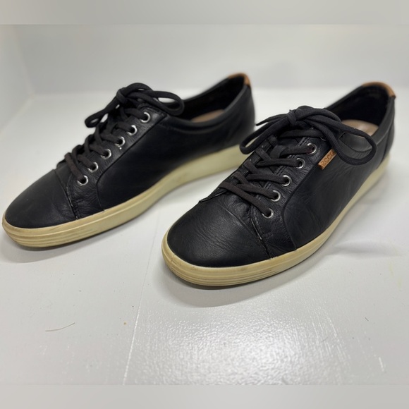 Ecco Shoes - Ecco Black and White Leather Sneakers with Sleek Design